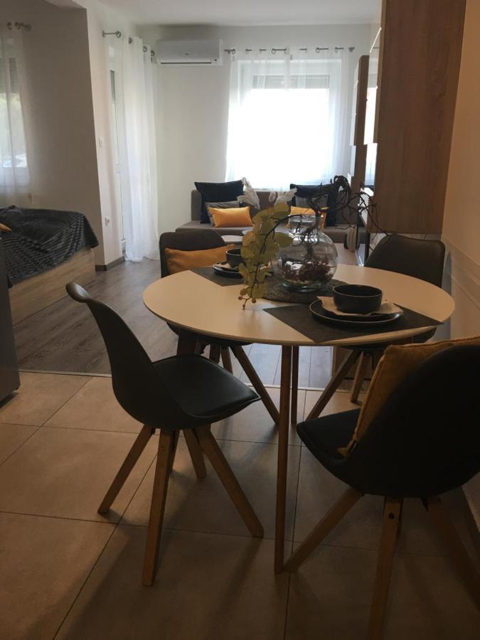 Home Apartment شوبرون المظهر الخارجي الصورة